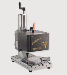 Máy khắc tem mác điều khiển CNC GP100